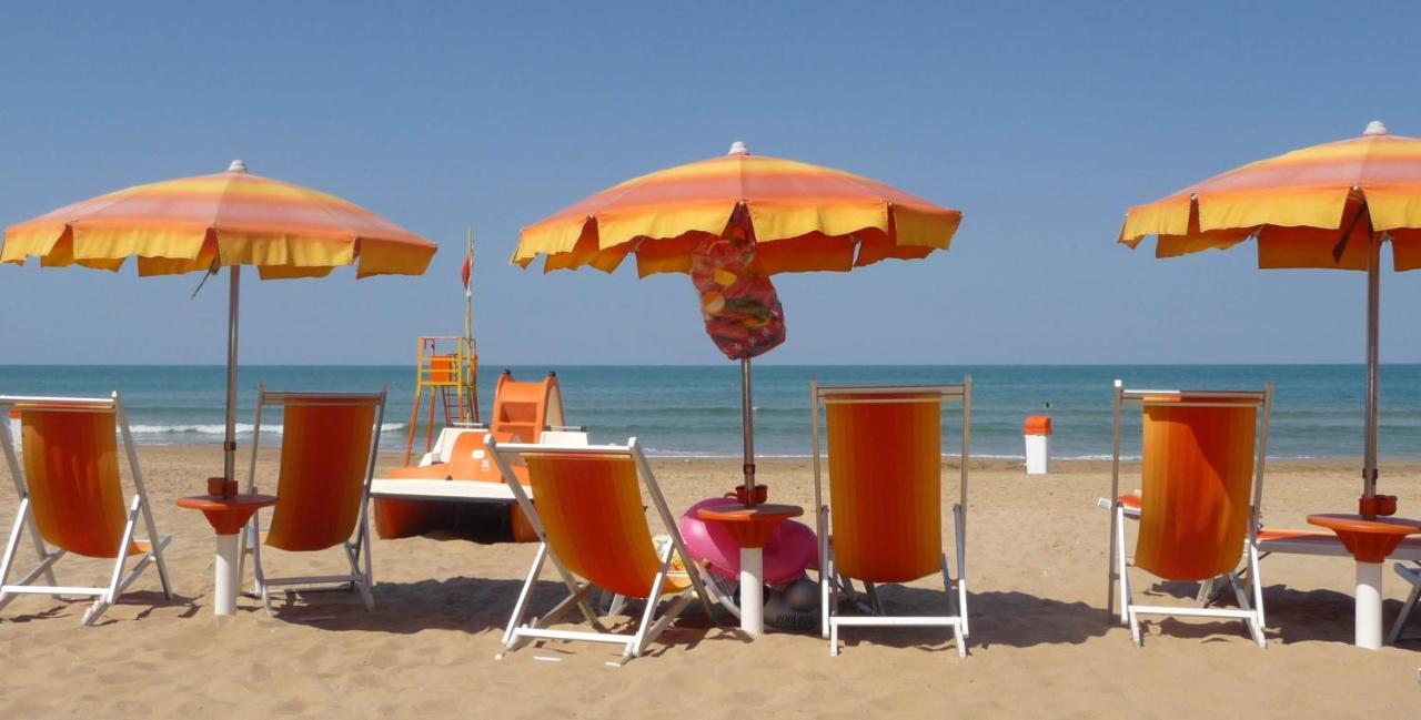 Happy Camp Mobile Homes In Camping Villaggio Internazionale Сан Менайо Екстериор снимка